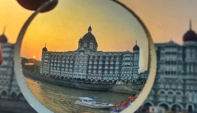 10 Best Fashion Street Shopping Places In Mumbai