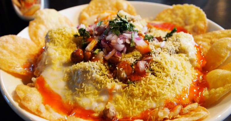 25 Street Food Spots In Delhi For The Yummiest Street Sin