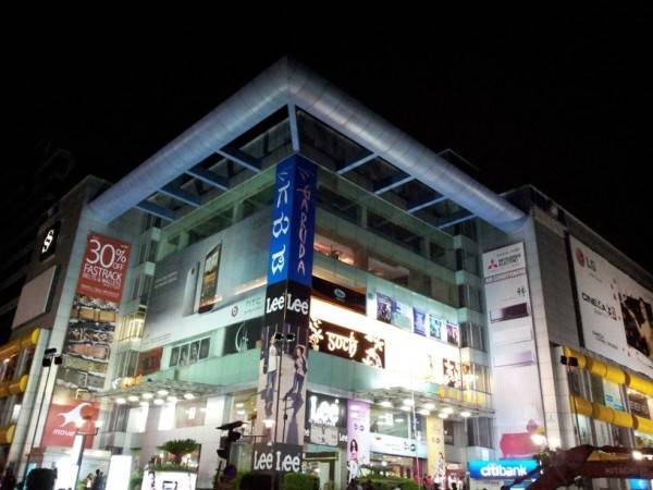 5 Best Shopping Malls In Bangalore Which Are Bigger Than You Think