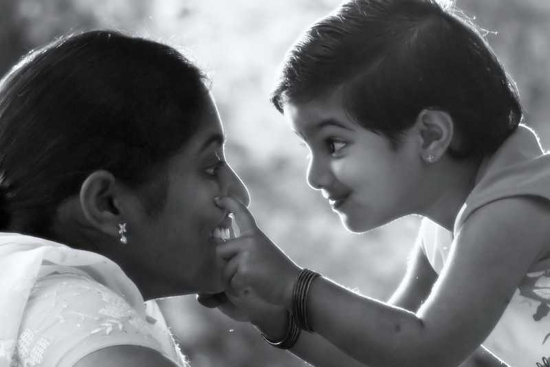 என் கண்ணுக்குள்ளும் நீதானடி கண்ணம்மா...