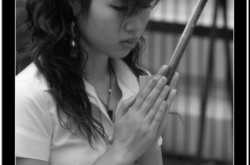 आज म्हणे ती दिवसभर देवळात होती