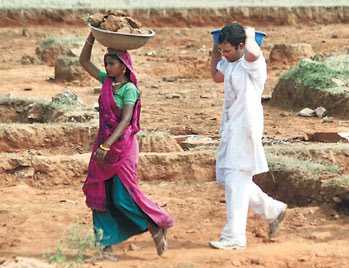 நக்ஸல்களுக்கு - ராகுல் பிரார்த்தனை