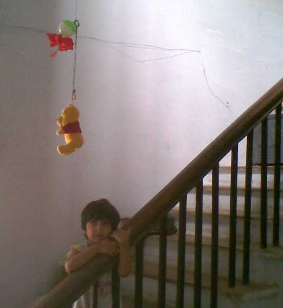 लौटी न ललकार गुरुत्वाकर्षण कम है