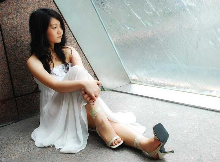 इस दुनिया मे ख्वाहिशे पूरी कहाँ होती हैं