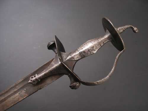 लहानपण देगा देवा: आज पुन्हा तलवार भवानी म्यानातून निघाली !