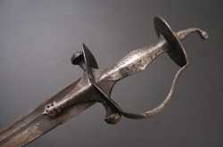 लहानपण देगा देवा: आज पुन्हा तलवार भवानी म्यानातून निघाली !