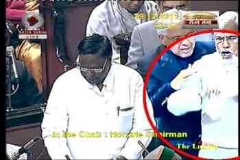 चलो लोकतंत्र की लाश पर जलसा किया जाये