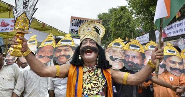 ‘चोरों’ की मदद से ‘डकैतों’ से बाबा की जंग