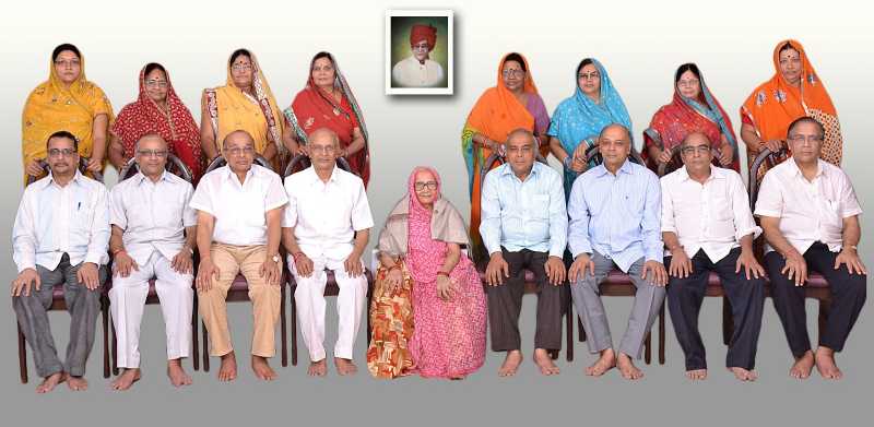 सारे जग में गूंजती जिसकी जय जयकार, भाग्यवान जन ही जपें महामंत्र नवकार   