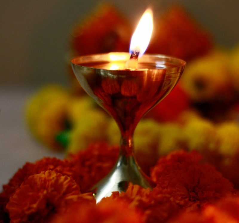 खामोशी...!!