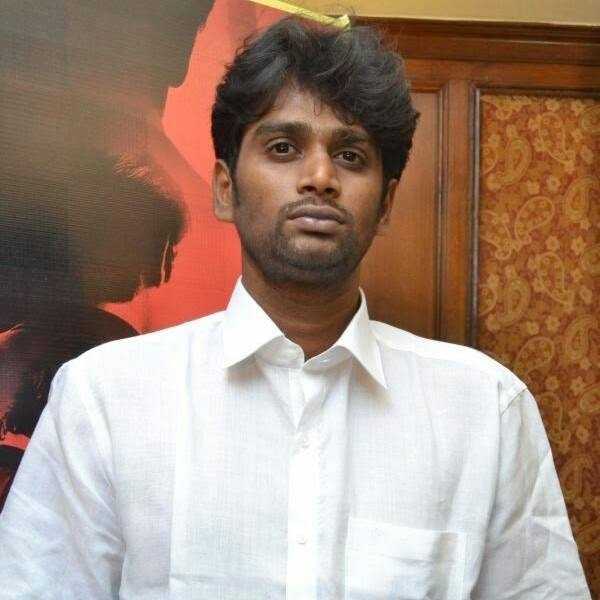 சதுரங்க வேட்டை - விமர்சனம் மாதிரி.