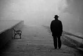 तनहा खड़ा हूँ खुद के घर में