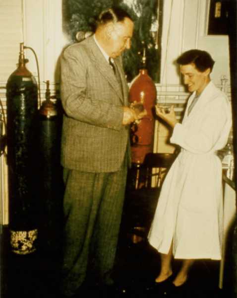  बेकरारी से इंतज़ार है  उस आदिम गंध की!