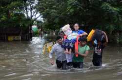 மனிதத்தை மீட்டெடுத்த மாமழை
