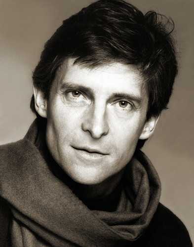 शेरलॉक होम्स साकारणारा शापित यक्ष