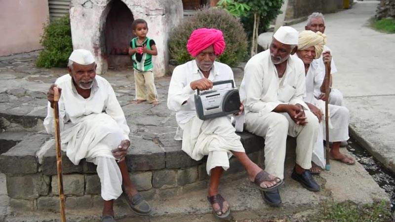 आयुष्यावरची चालती बोलती पुस्तके..