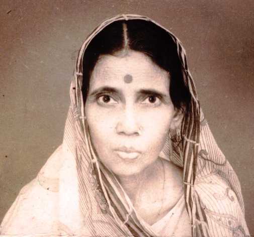 माँ तुझे प्रणाम 