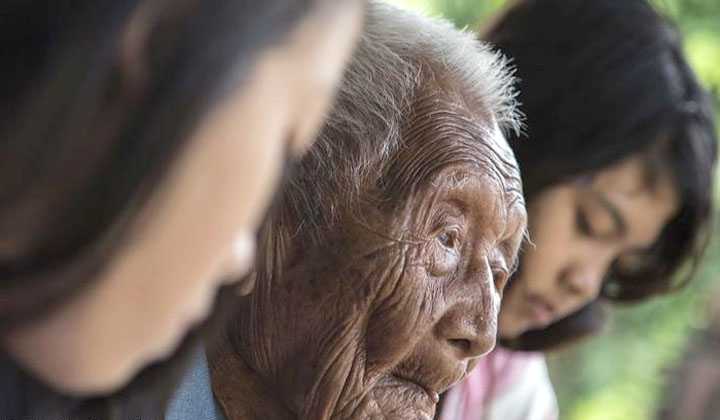 जिंदगी की आस में जिंदगी कट रही