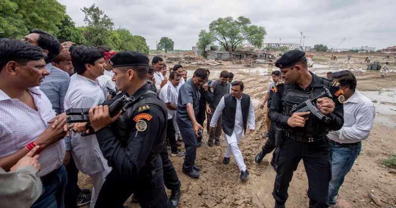 à¤«à¤¿à¤²à¤¹à¤¾à¤² à¤à¤°à¥à¤²à¥ à¤à¤à¤¡à¤¼à¥ à¤®à¥à¤ à¤à¥à¤à¥ à¤à¤®à¥à¤¨ à¤­à¤°à¤¨à¥ à¤®à¥à¤ à¤²à¤à¥ à¤¹à¥à¤ à¤à¤à¤¿à¤²à¥à¤¶ à¤¯à¤¾à¤¦à¤µ