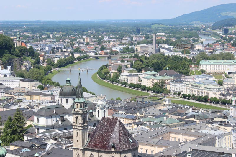 संगीतात रमलेलं मोझार्टचं साल्झबुर्ग