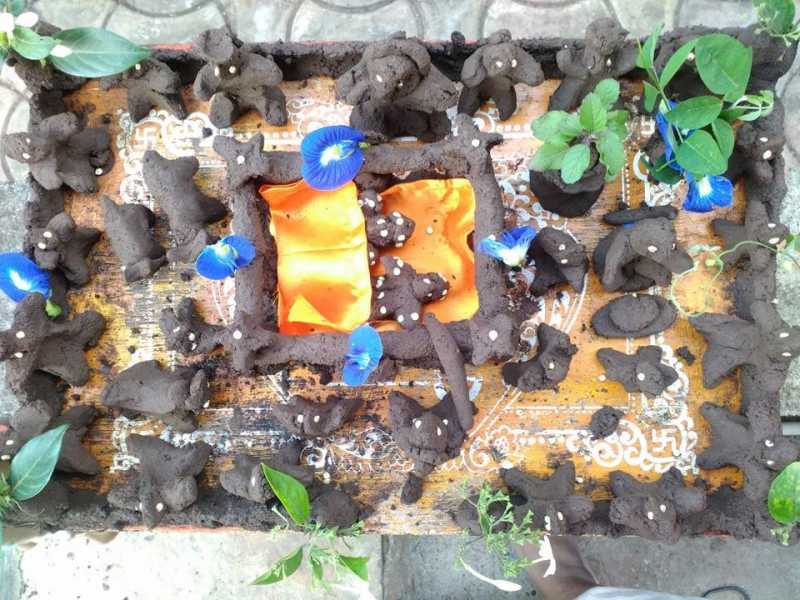 मातीचे गोकुळ…