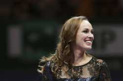 जुनूं की इक मंजिल सी मार्तिना