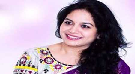 నా పేరుతో చాటింగ్ చేస్తున్నారు, చాలా అప్సెట్ అయ్యాను: సింగర్ సునిత