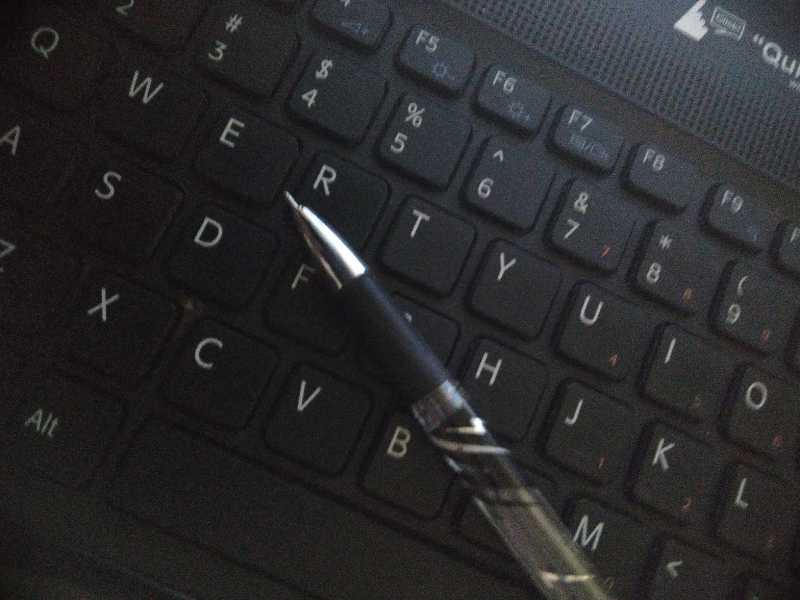 पत्रकार ही बने रहो यार