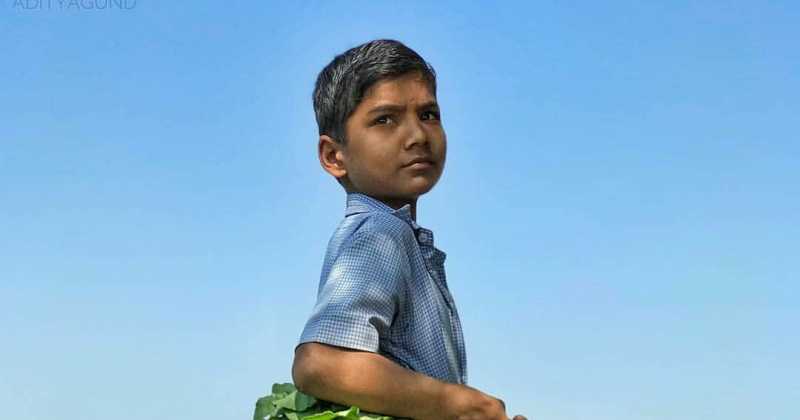 शेतकऱ्याची आशावादी प्रतिमा.