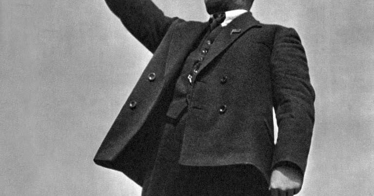 क्रान्तियों के बारे मे दोब्रूयोलोव और लेनिन के दो उद्धरण