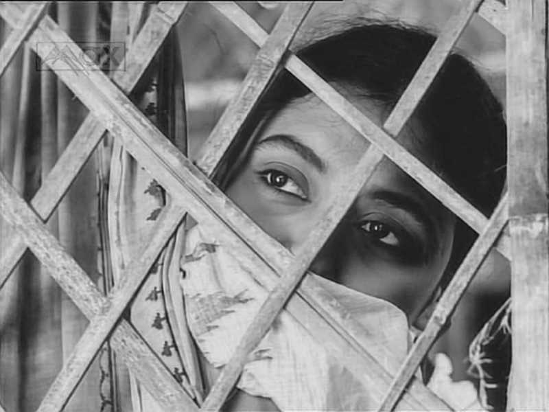 তিনি আমাদের মেঘে ঢাকা তারা