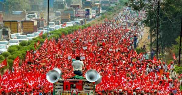 செங்கடலான மும்பை! காவியை மிஞ்சிய சிவப்பு!! வெற்றி பெற்ற விவசாயிகள்!!!