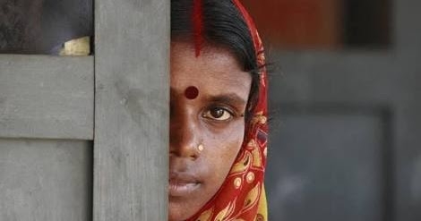 झूठे बाज़ार में औरत