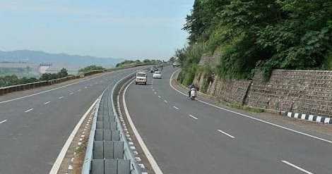 अनोळखी चेहऱ्यांची ओळख... (प्रवास वर्णन)