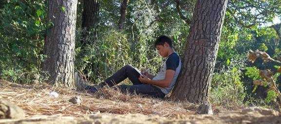 बहुत दिन हुए कुछ लिखा जाए, फिर सोचा कुछ देर रुका जाए ,