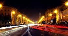   आदमी और कहानी 