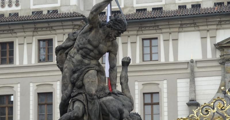 बात का बतंगड़