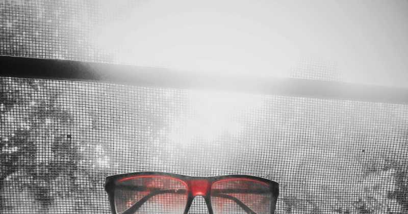 कितने करीब थे आज किस हद तक जुदा हैं...