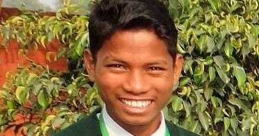 कविता :पाँच उँगलियाँ मिलने से