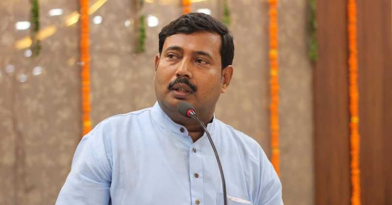 सरकार और सरकारी मुलाजिम.... अरबपति हुये कारपोरेटी केवल “पति”, दम्पत्ति रह गये.....