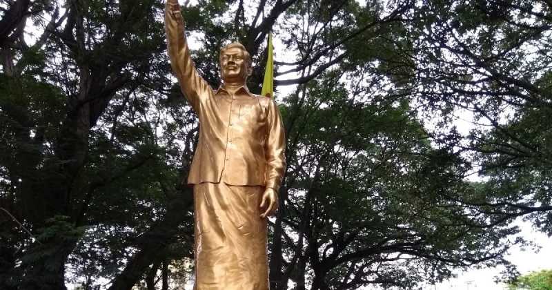 मैसूर के पार्क में कन्नड़ अभिनेता राजकुमार  