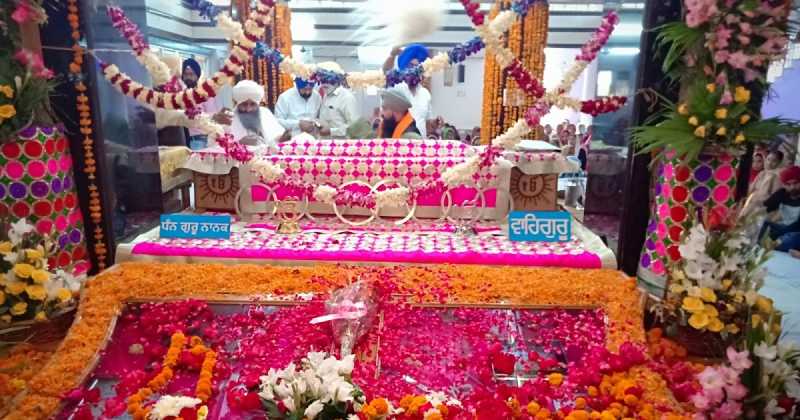 सतगुरु नानक प्रगटिया : गुरुनानक जयंती विशेष 