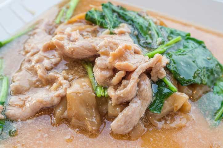 ราดหน้า รวมสูตรเมนูอาหารตามสั่งสิ้นคิด ที่ทุกคนชอบกินมากที่สุด