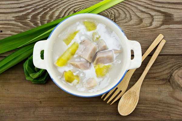 เผือกแกงบวดกะทิสด วิธีทำขนมไทยในน้ำกะทิสด เติมความหวานรับวันหยุด