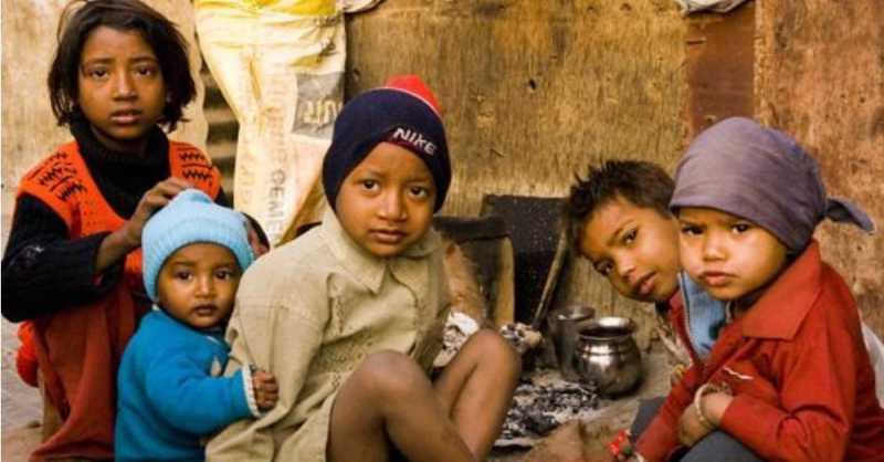 "देश की बुनियादी समस्याओं से निपटना राजनेताओं की प्राथमिकता क्यों नहीं बनती?"