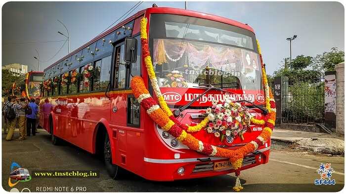 சென்னை மாநகரச் சிவப்பு நிறப் பேருந்து