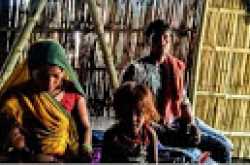 भारत की वंचित जातिः बेतिया के डोम-मेहतर ज़िंदगी गुज़ारने के लिए बांस की बिनाई और मानव मल की सफ़ाई करते हैं