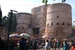 अहमदाबाद का विशाल भद्रा फोर्ट और तीन दरवाजा 