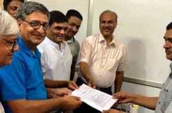 रि‍यल एस्‍टेट सैकटर सर्कि‍ल रेट में बढोत्‍तरी के प्रस्‍ताव से ति‍लमि‍लाया