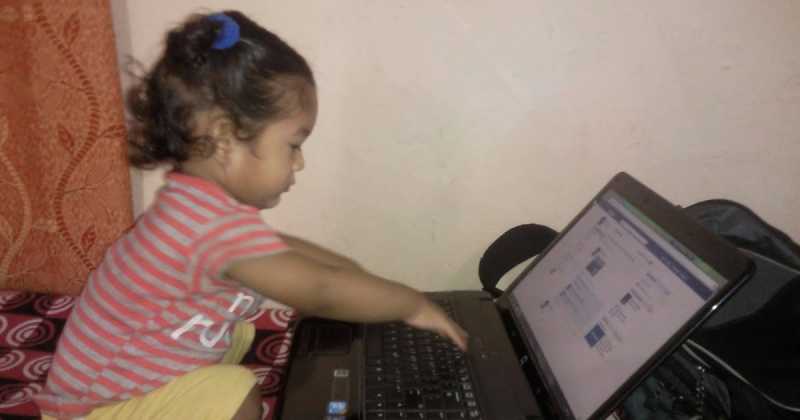 सोशल मीडिया के 10 मुख्‍य फायदे और नुकसान